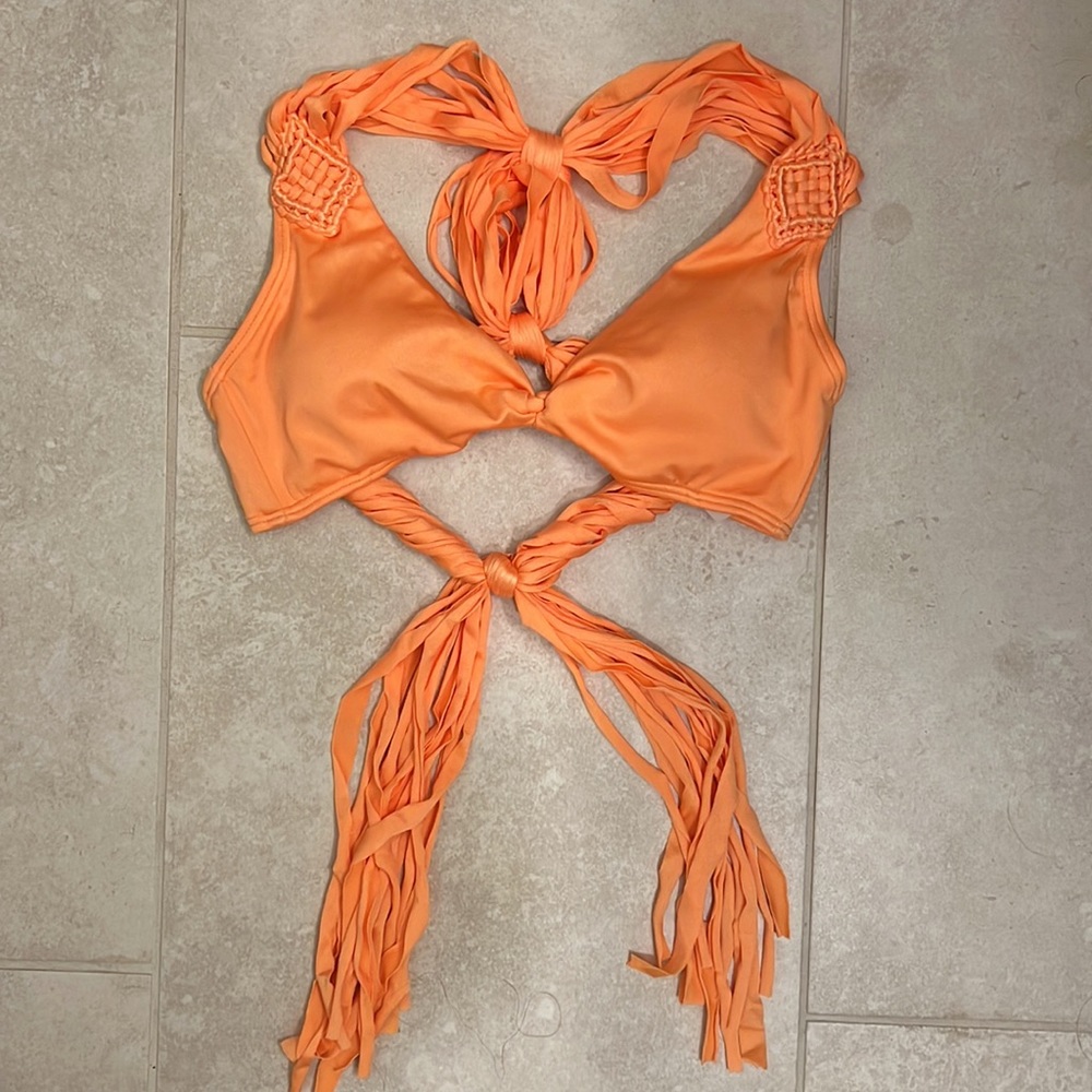 VICTORIA’S SECRET | Orange Frill Bikini Top